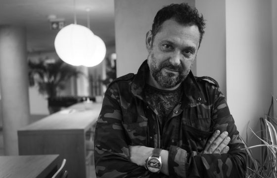 Arek Tomiak w rosterze twórców Papaya Films