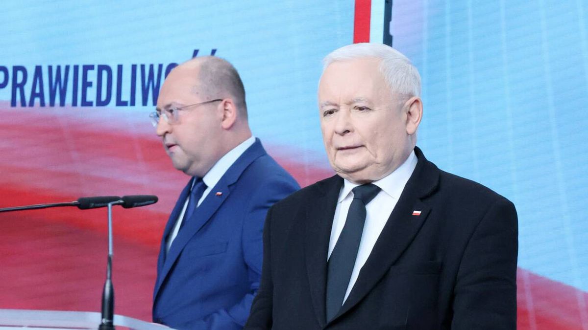 Adam Bielan (L) i prezes PiS Jarosław Kaczyński (P)