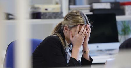 Najczęstszy objaw guza mózgu. Występuje nawet u połowy chorych