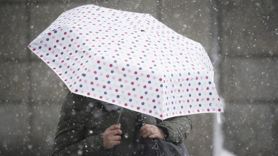 Warszawa. Ze względów atmosferycznych na ulice wyruszyły posypywarki