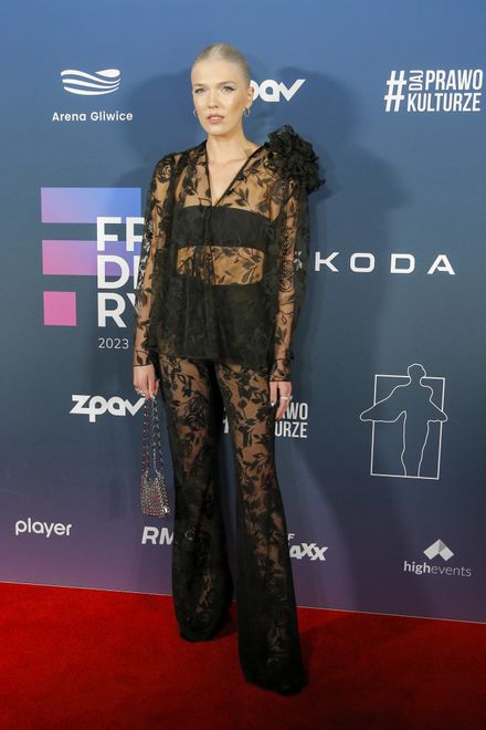 Daria Zawiałow zaprezentowała się w prześwitującym kombinezonie 