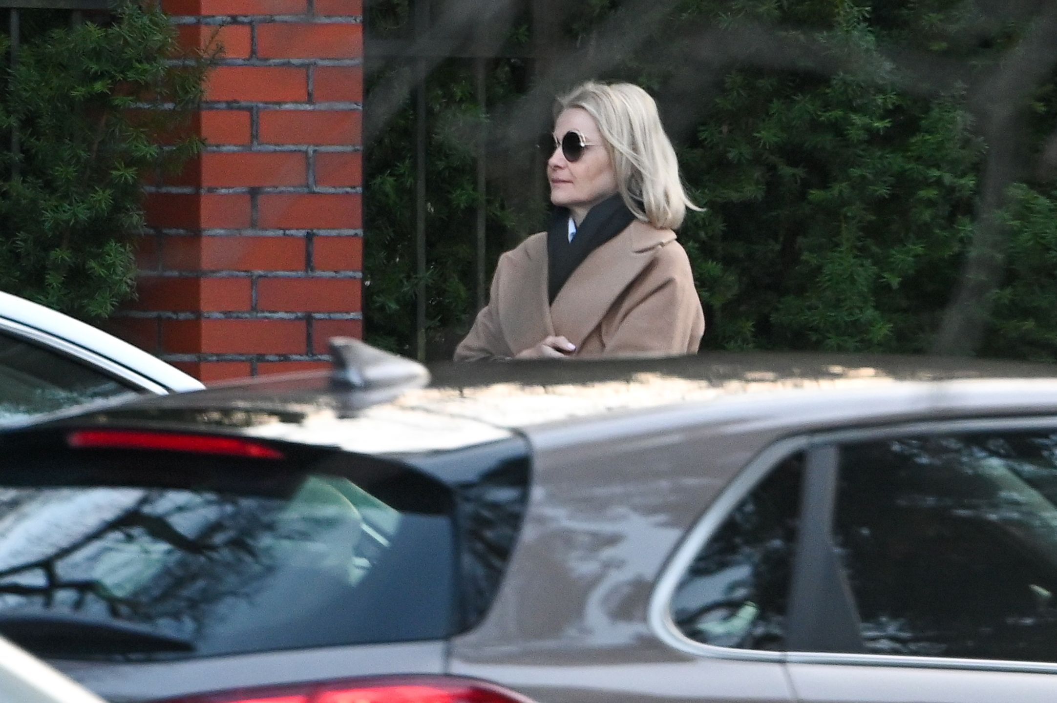 Małgorzata Kożuchowska pędzi PORSCHE NA MSZĘ łamiąc przepisy drogowe
