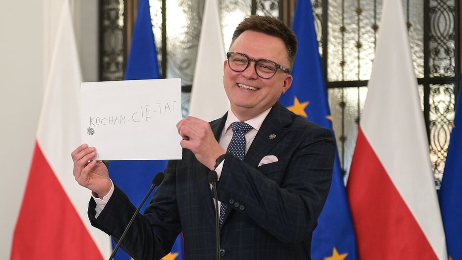 Szymon Ho�ownia
Warszawa, 13.09.2024. Marsza�ek Sejmu Szymon Ho�ownia podczas konferencji prasowej w Sejmie w Warszawie, 13 bm.  (ad) PAP/Marcin Obara
Marcin Obara
briefing prasowy, konferencja prasowa, polityk, polityka, pose�, Sejm, kartka, kocham ci� tato, napis