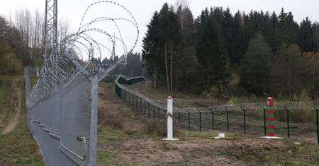 280 km stalowej bariery. Łotwa skończyła budowę na granicy z Rosją