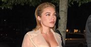 Florence Pugh maszeruje na afterparty w prześwitującej kreacji z gorsetem
