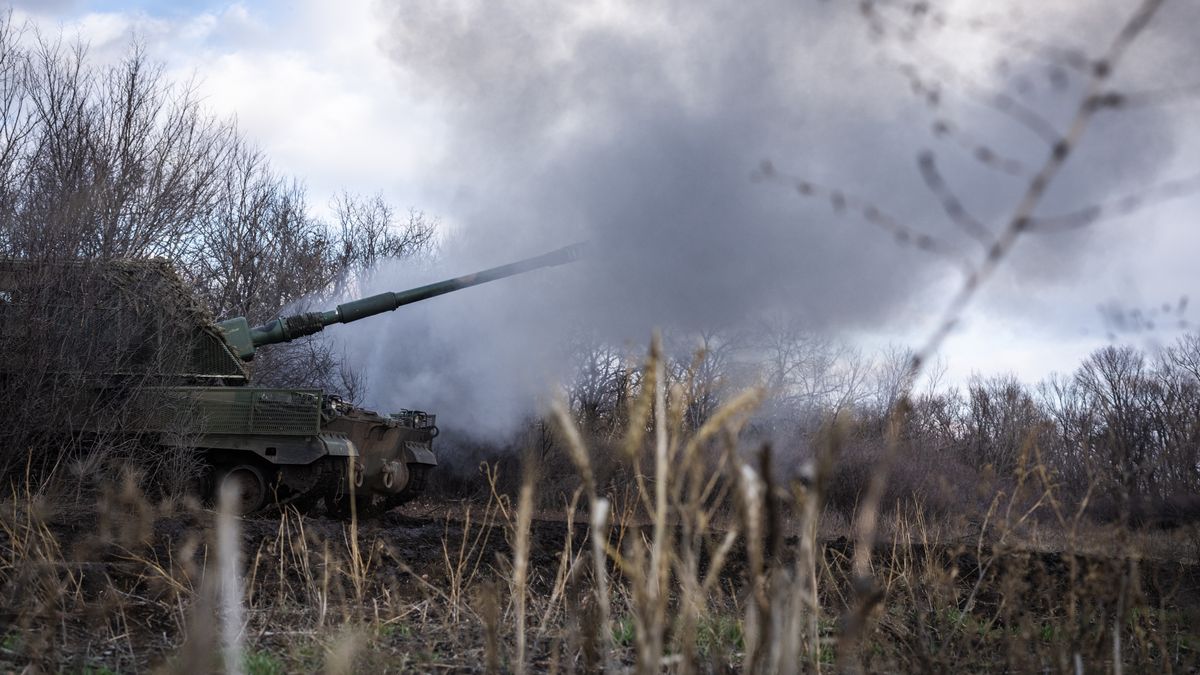 CHASIV YAR, UKRAINE - JANUARY 9: A view of a Polish donated Krab mobile howitzer for Ukrainian army in the direction of Chasiv Yar, Ukraine on January 9, 2025. (Photo by Wolfgang Schwan/Anadolu via Getty Images)