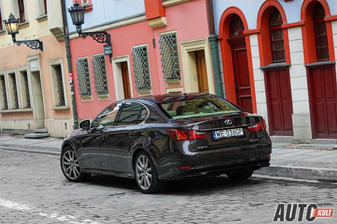 Lexus GS300h Prestige - test