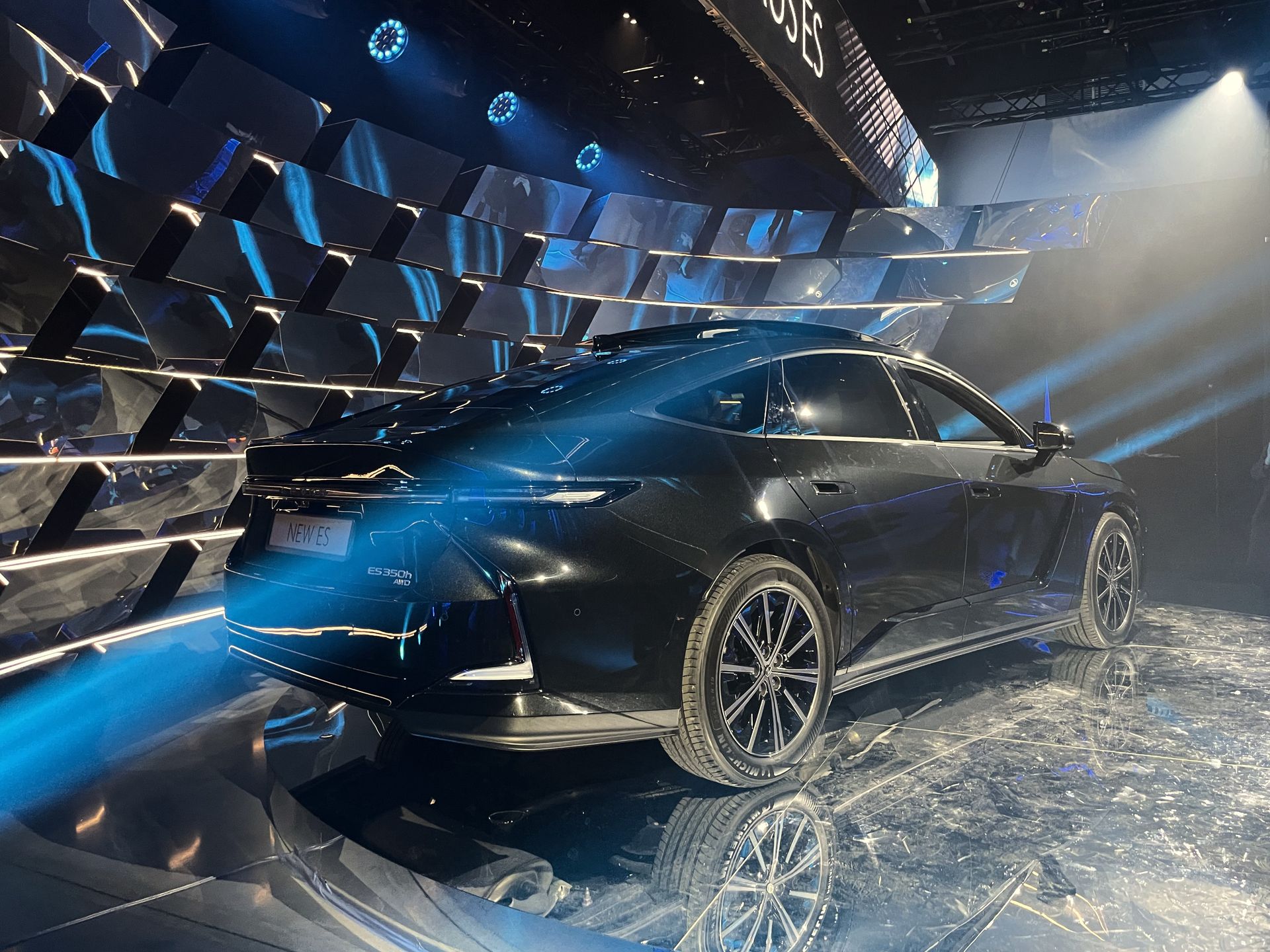 Nowy Lexus ES