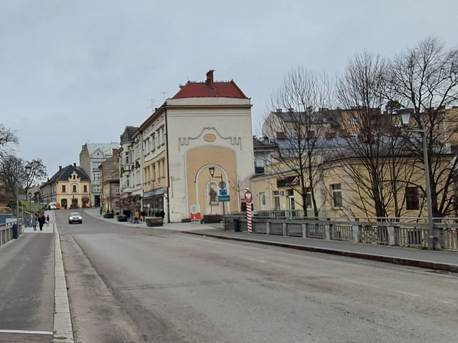 Most Przyjaźni jednocześnie łączy i dzieli oba miasta