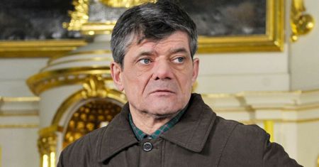 Skończył 68 lat. Nie ukrywa, w jakich warunkach dziś żyje