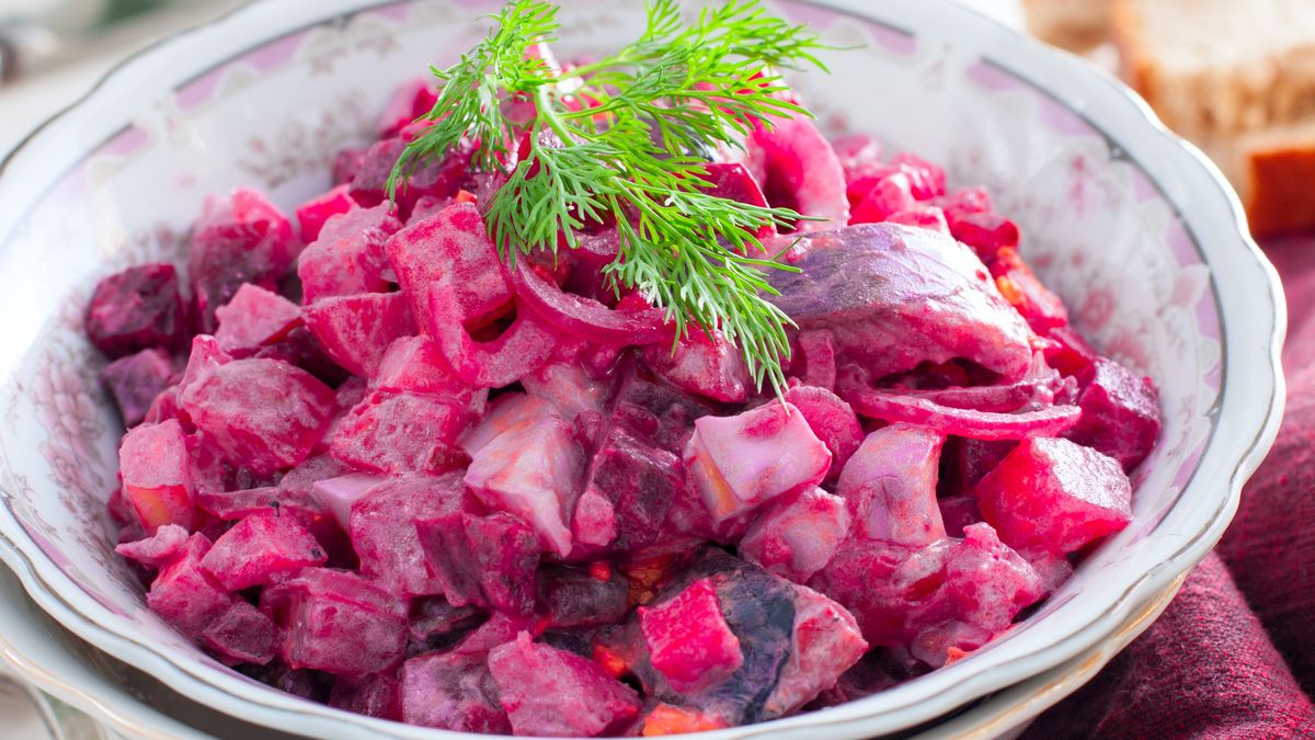 Sałatka śledziowa z buraczkami
