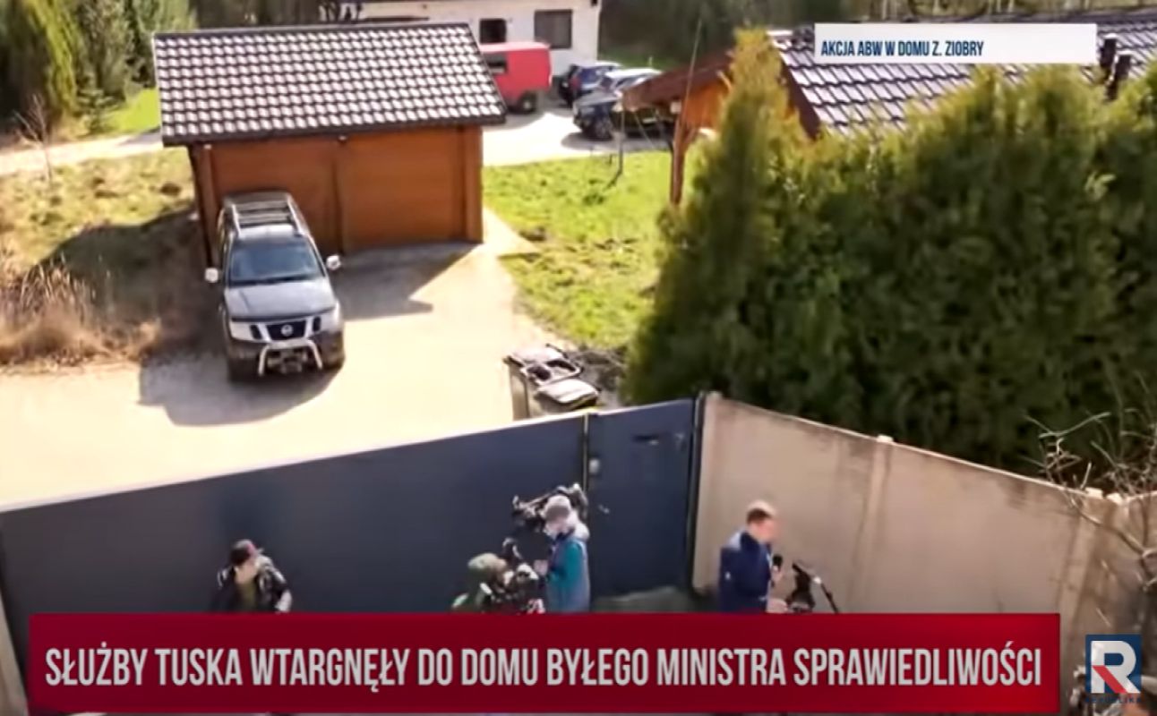 TV Republika o przeszukaniu domu Ziobry. "Nieudolność Tuska", "włamanie" i "wynoszenie paczków"