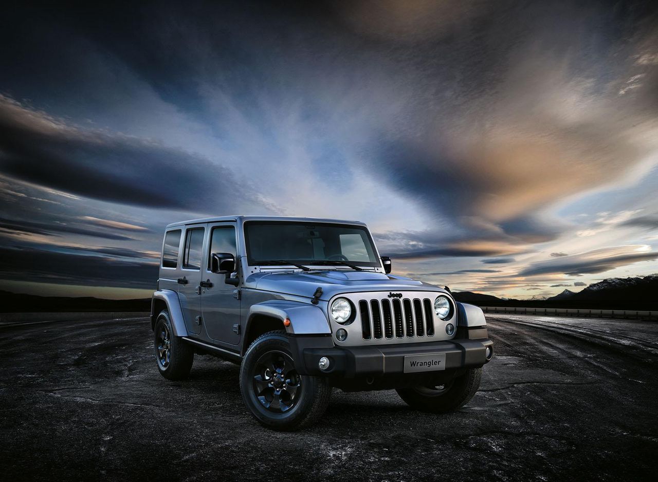 Jeep Wrangler Black Edition II - na czarno w terenie