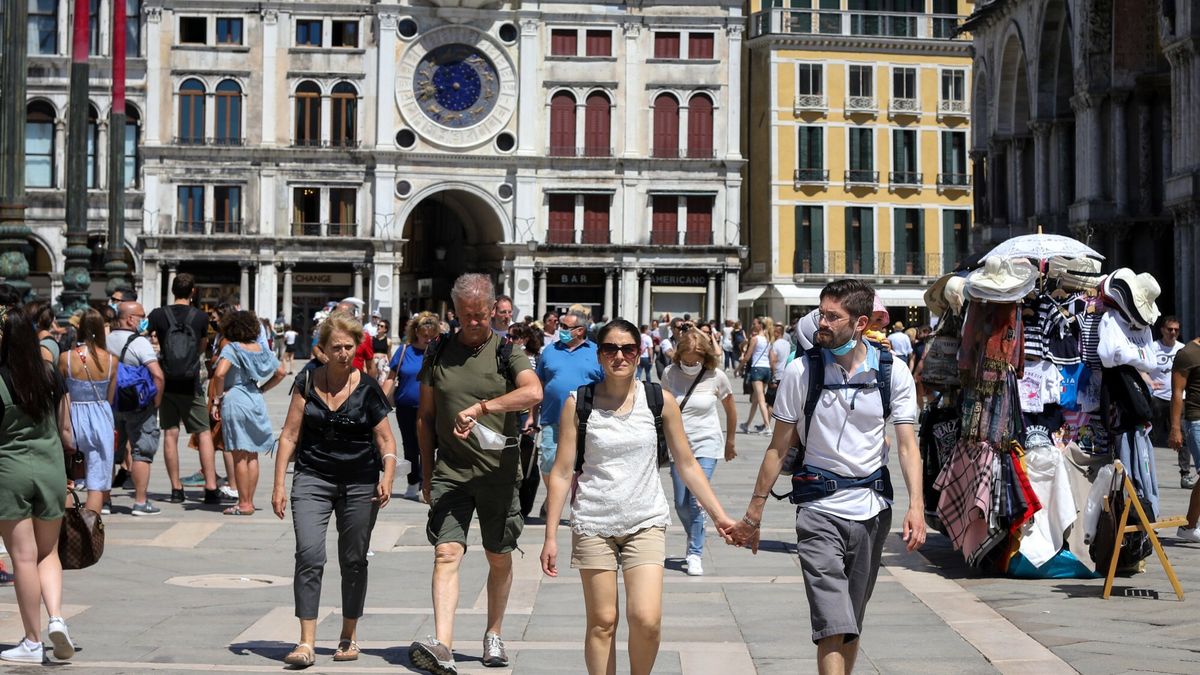 Wenecja w czasie koronowirusa
21.06.2020 Wenecja Wenecja w czasie koronowirusa otwiera sie na turystow fot.Tomasz Kudala/REPORTER
Tomasz Kudala/REPORTER