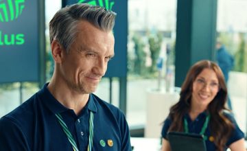 Plus rusza z nową kampanią reklamową z Michałem Czarneckim i gwiazdą Kabaretu Nowaki