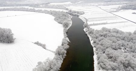 Pierwszy śnieg w Polsce. Piękne białe krajobrazy na południu kraju [ZDJĘCIA]
