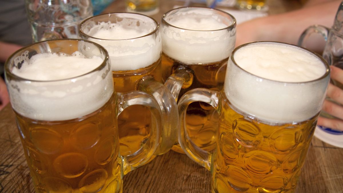 Piwny gigant redukuje zatrudnienie