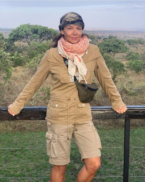 Kinga Rusin rozprawia o polskim szkolnictwie podczas podróży do Afryki