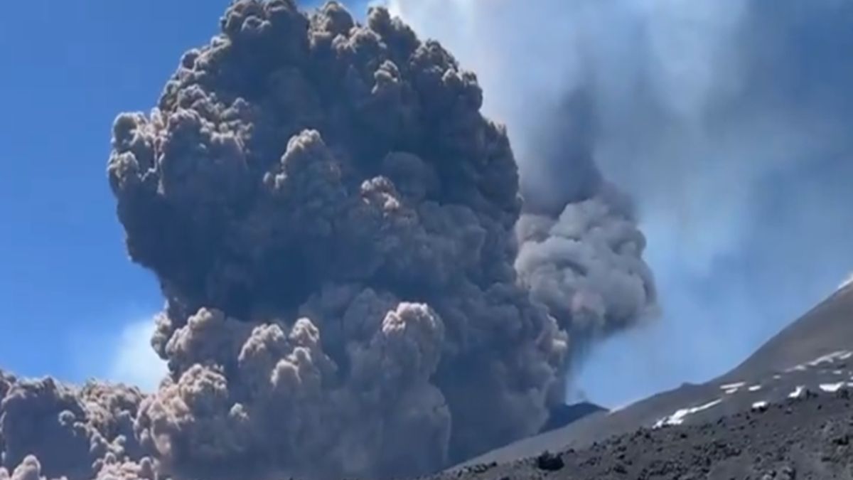 Wulkan Etna wybuchł na Sycylii.