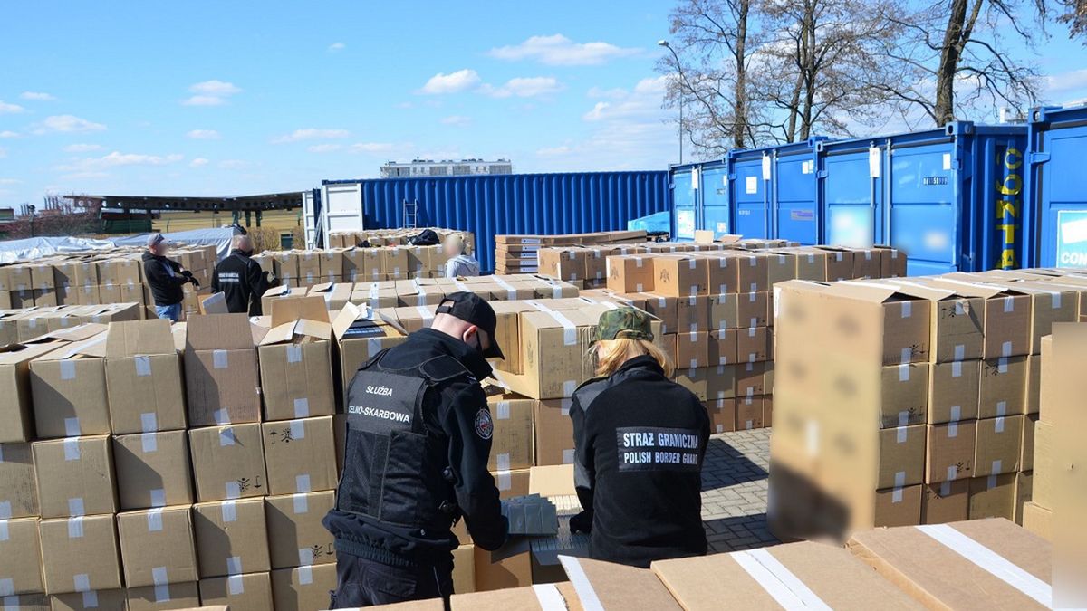 Największy w historii przemyt papierosów przechwycony przez Straż Graniczną i Krajową Administracją Skarbową.