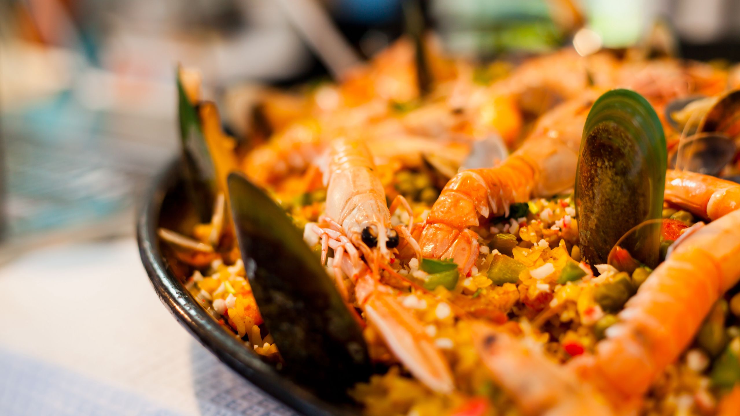 Każda paella jest inna i ma swój niepowtarzalny smak i skład