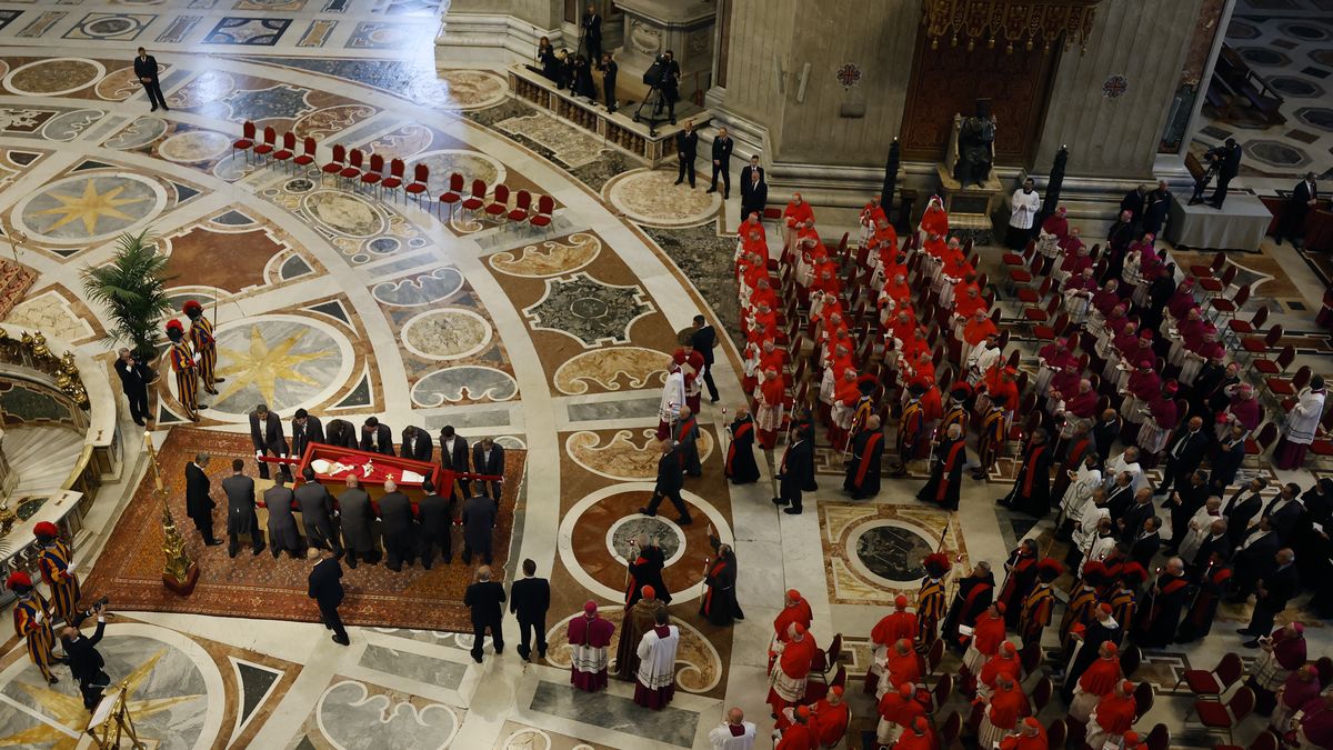 Papież Franciszek spocznie w grobie w sobotę