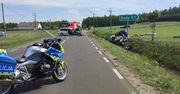 Alfonsów: Czołowe zderzenie dwóch aut. 4 osoby ranne, z czego jedna nieprzytomna. Droga była zablokowana