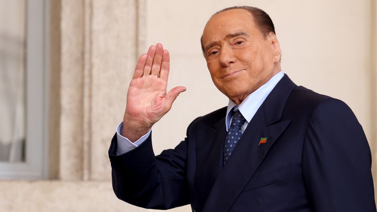 Silvio Berlusconi jest przekonany, że jego zdolności negocjacyjne i przyjaźń z Władimirem Putinem może doprowadzić do zakończenia wojny w Ukrainie