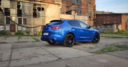 Test: Alfa Romeo Stelvio Estrema 2.0 280 KM Q4 – lata lecą, ale uczucia nie gasną