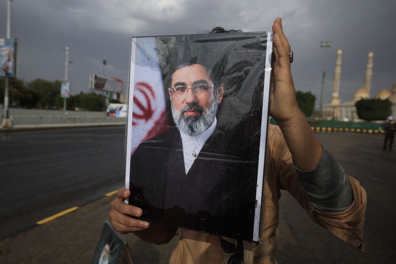 Tak uniknął śmierci. Media ujawniają ws. Modżtaby Chameneiego