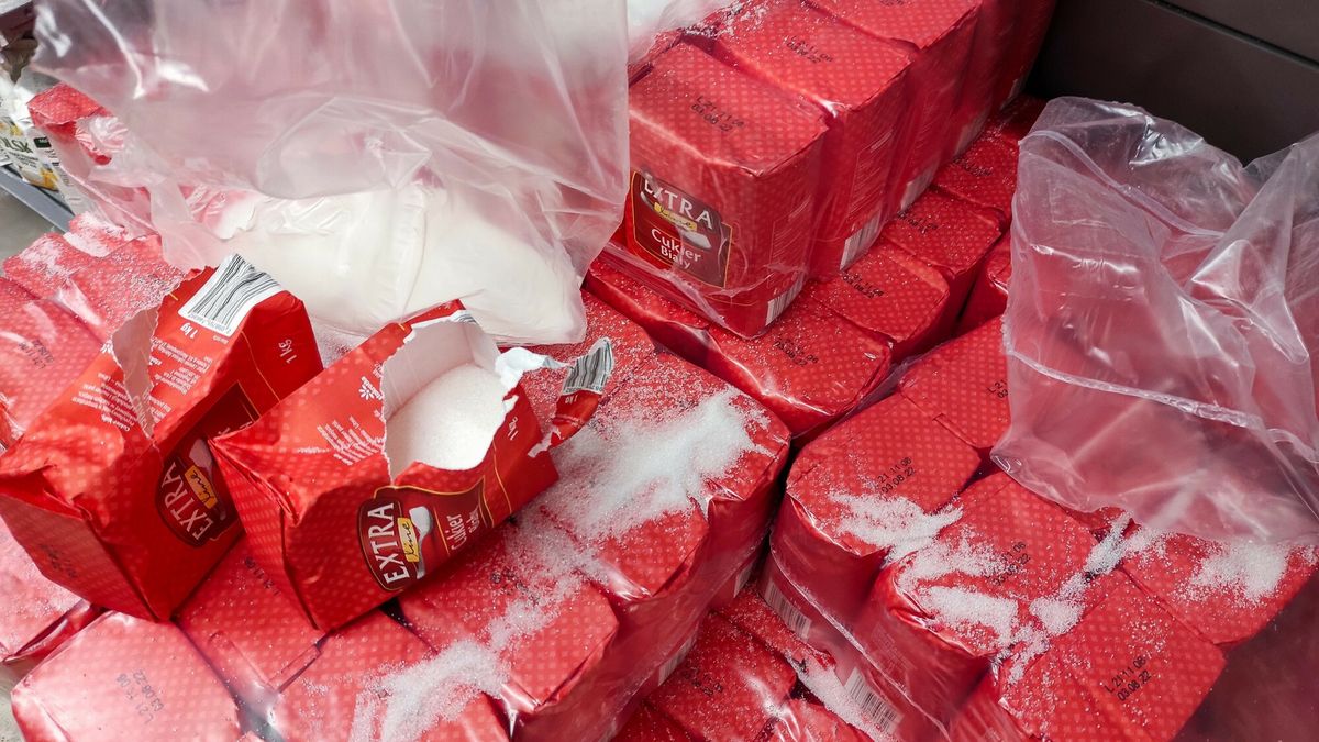 Sklepy wracają do sprzedaży cukru bez limitu Kamionka/REPORTER