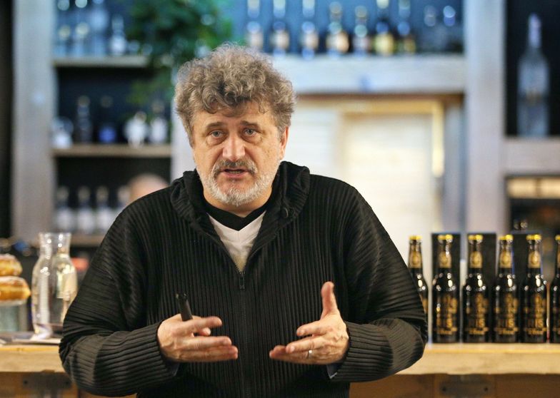 Beczki Palikota - spotkanie promocyjne w KrakowieFot. Damian Klamka/East News. Krakow 20.02.2020. Akcja Beczki Palikota - spotkanie promocyjne w Krakowie. n/z Janusz PalikotDamian Klamka