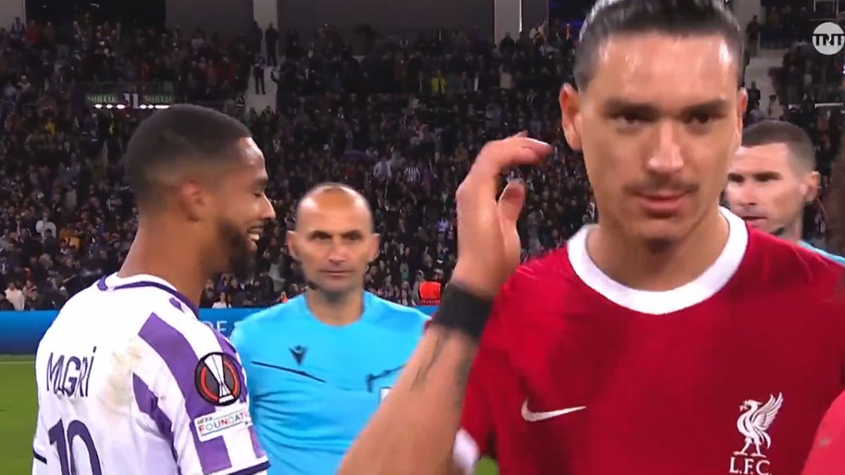 Na zdjęciu od lewej  Frank Magri i Darwin Nunez 