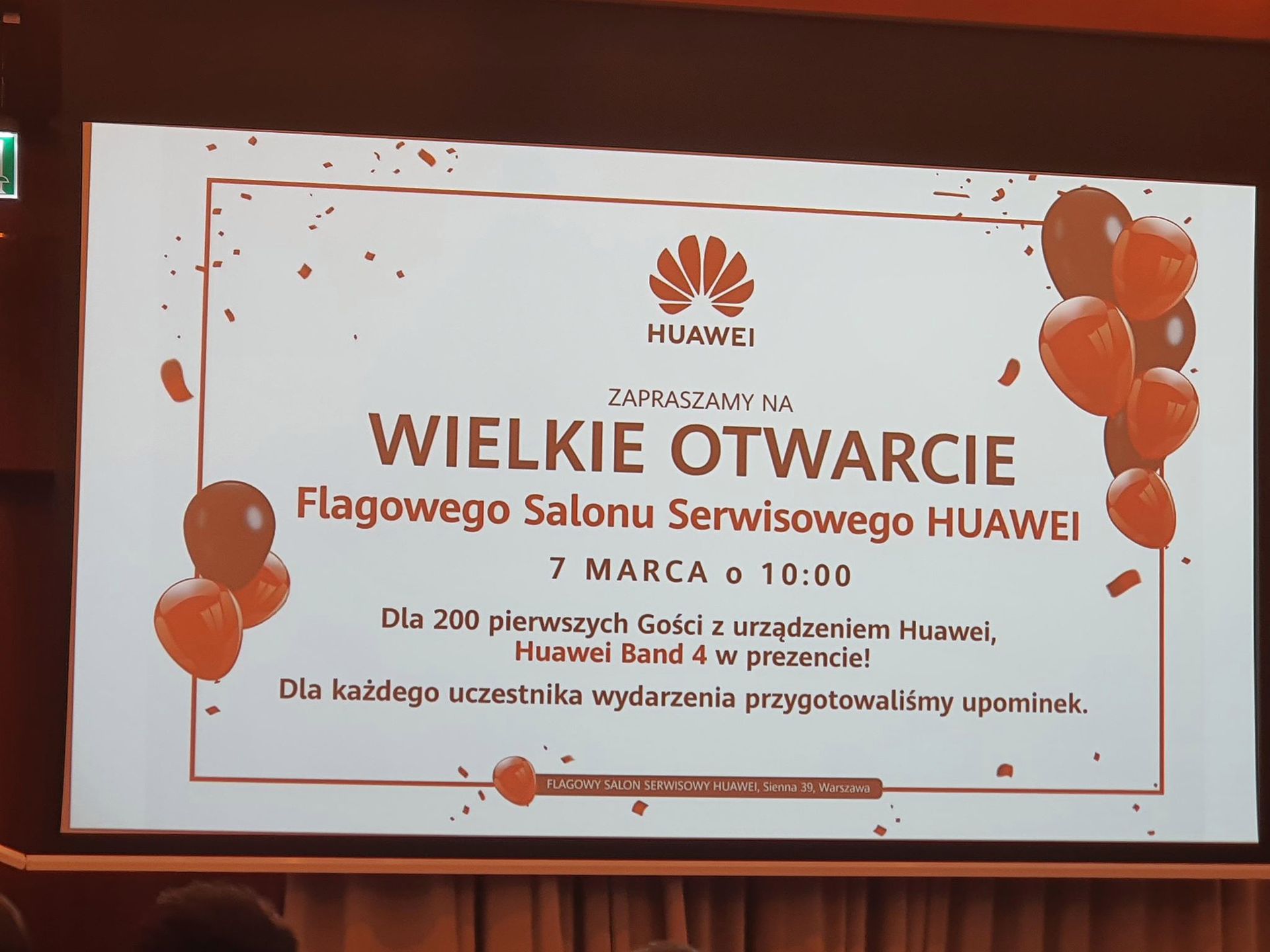 Huawei P40 lite i P40 lite E w kapitalnych cenach. Debiut w Polsce zalicza też składany Mate Xs 8