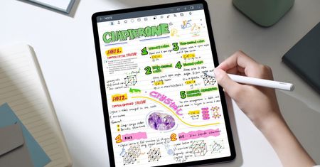 Najlepszy prezent na Pierwszą Komunię: tablet, słuchawki, czy hulajnoga?