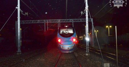 20-latek zginął na torach. Chciał przebiec przed pędzącym pociągiem