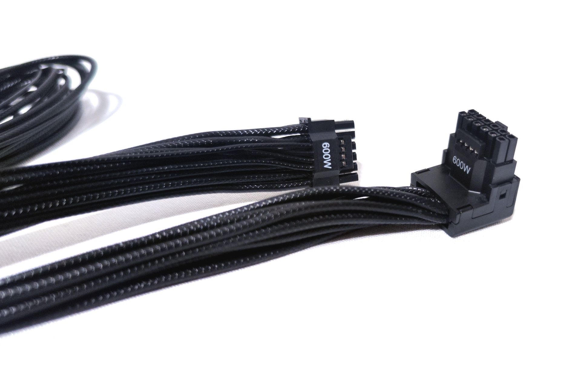 Wiązka z kątową wtyczką 16-pin (12v-2x6)