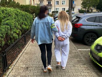 Warszawa: Trzymał narkotyki w mieszkaniu partnerki. Urządzono zasadzkę