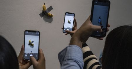 Zjadł banana. Straty wyceniono na 110 tys. euro