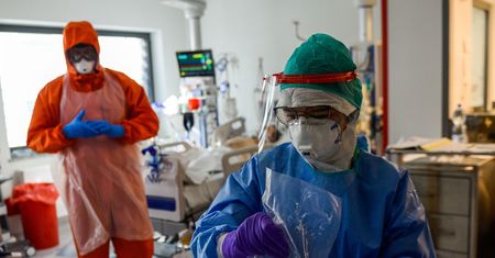 Koronawirus w Polsce. Nowy raport Ministerstwa Zdrowia o pandemii 1 maja. Spada liczba zakażeń