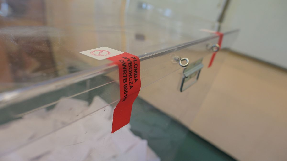 Druga tura wyborów odbędzie się 12 lipca. Możemy głosować poza domem, ale trzeba pamiętać o formalnościach