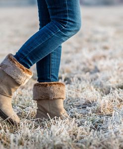 Modne i ciepłe śniegowce damskie - zobacz idealne modele na mroźną zimę!