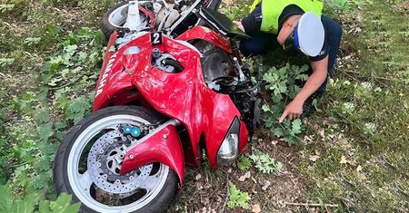 Zakup motocykla z tragicznym finałem. Jazdę próbną zakończył na drzewie. Zginął na miejscu