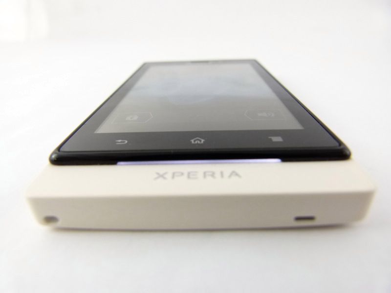 Sony Xperia sola | fot. Adam Bialic