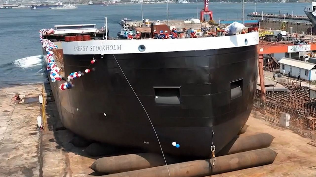 Największy bunkrowiec dla LNG. Wykorzysta najnowocześniejszą technologię