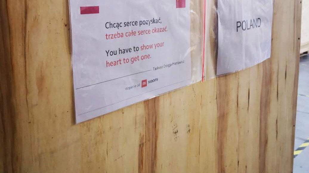 Koronawirus. Xiaomi pomaga w walce z COVID-19. Polska dostała maseczki i elektroniczne termometry 1