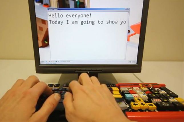 Klawiatura zbudowana z klocków LEGO. Tak, działająca! 1