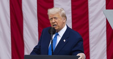 Prezydent USA na "celowniku". Trump "płaci" za to, co mówił o Putinie