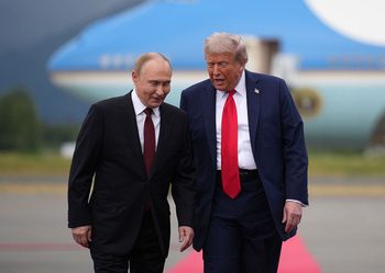 Będzie rozmowa Trumpa z Putinem. W tle niepokój ws. dżumy