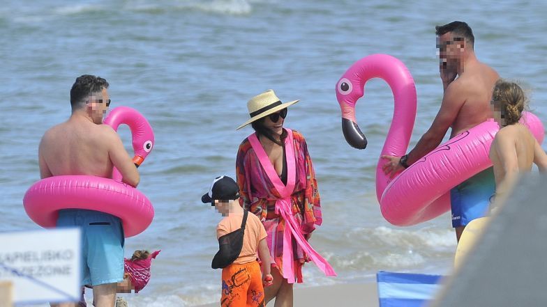 Kasia Cichopek na plaży
